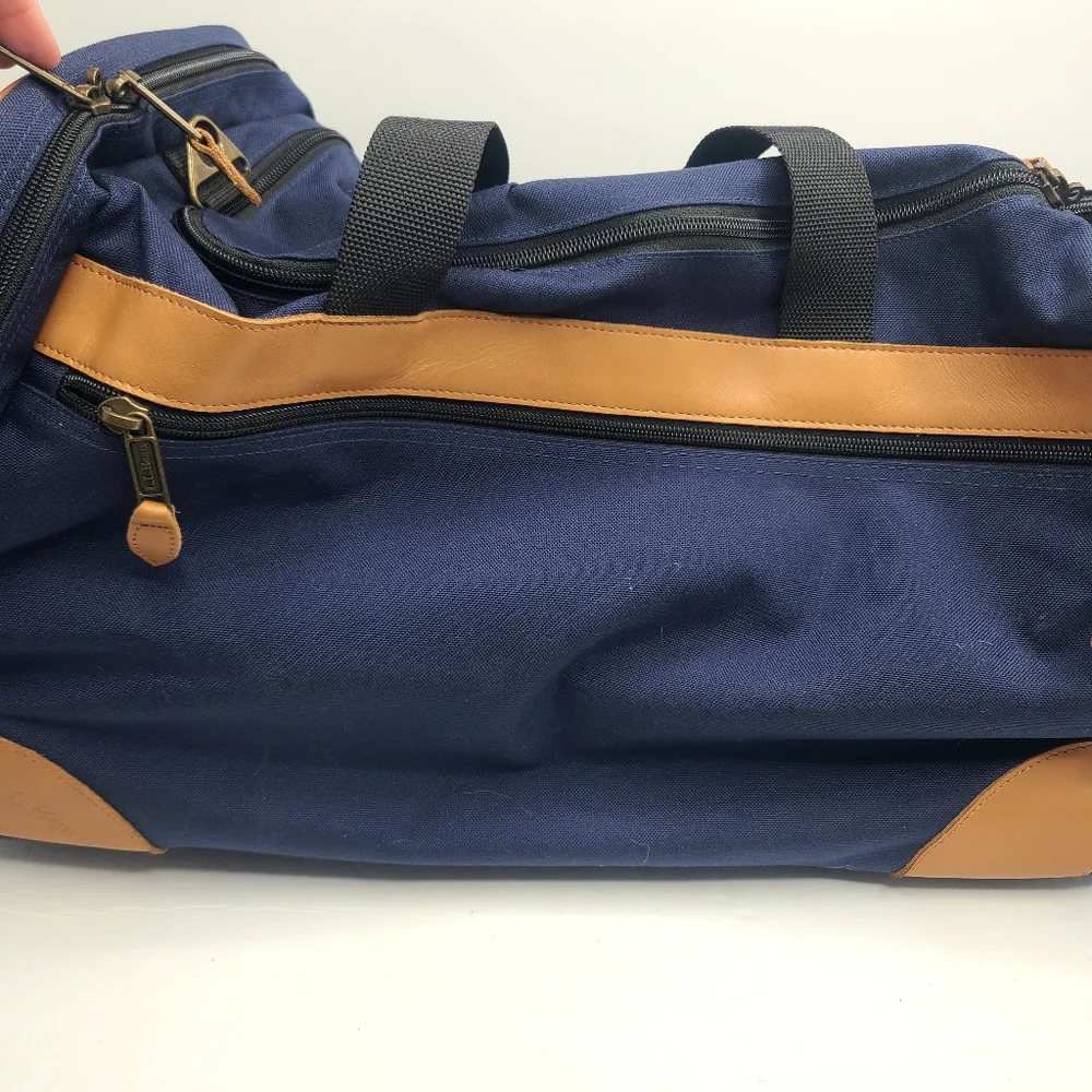 Vintage L.L. Bean Nylon Water Repellant Rolling 23
